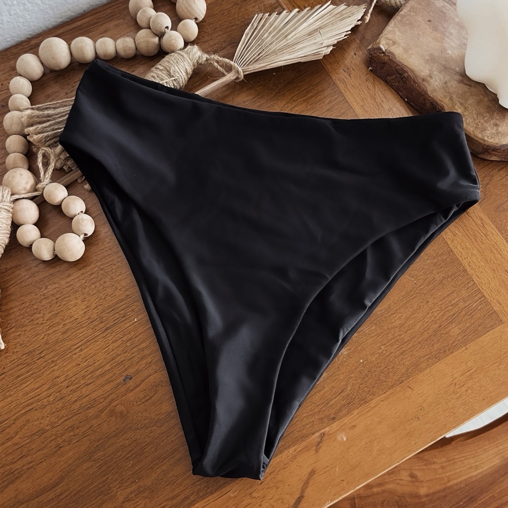 CHEEKY HIGH WAISTED BLACK SWIM BOTTOMS #0341